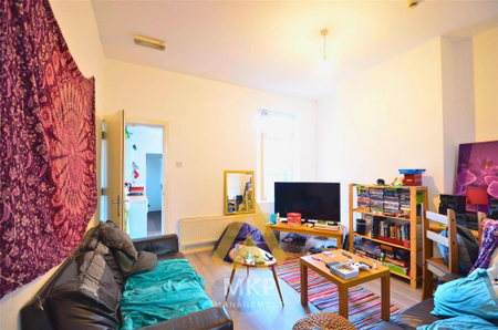 5 bedroom terraced house to rent - Photo 5