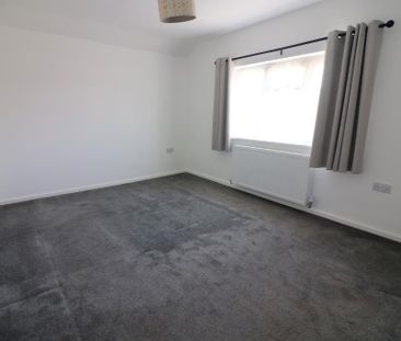 2 Bedroom Semi-Detached To Rent - Photo 3
