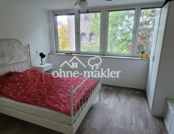 Moderne Dachgeschosswohnung mit 2 Zimmern - Photo 1