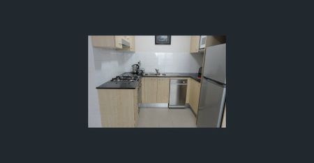 CONTEMPORARY & COMFORTABLE ONE-BEDROOM APARTMENT - Photo 3