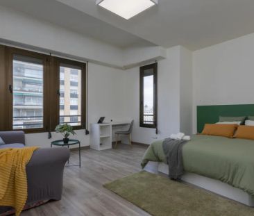 Room in a shared 8-bedroom apartment for rent in Sant Francesc - Photo 6