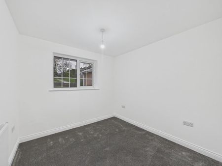 2 bedroom semi-detached bungalow to rent - Photo 3