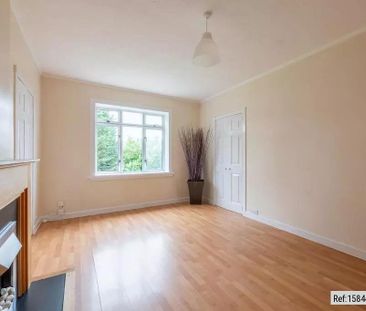 3 bed Flat in Oxgangs Road North , Edinburgh, EH13 9EA - Photo 2