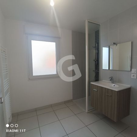 Location Appartement 3 pièces 66m² - Photo 5