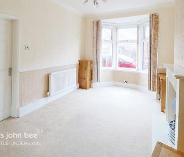 2 bedroom semi-detached house to rent - Photo 3