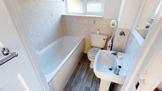 2 bedroom maisonette to rent - Photo 1