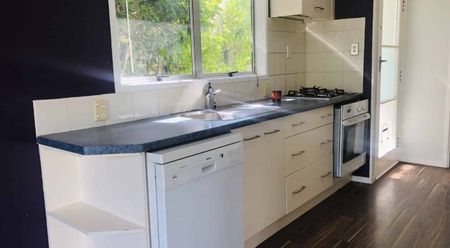 Peaceful Coastal Retreat - Photo 5