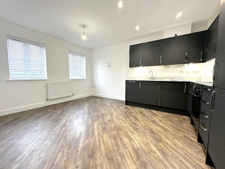 1 bedroom apartment to rent - Photo 2