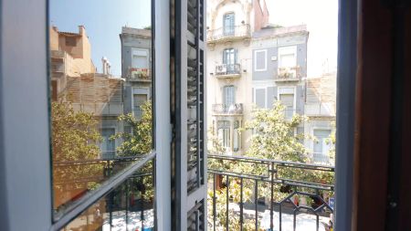 Room in a shared 5-bedroom apartment for rent in Vila de Gràcia. - Foto 2