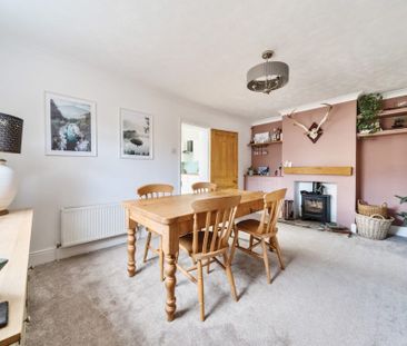 3 Bedroom House - Beaucroft Road, Waltham Chase - Photo 6