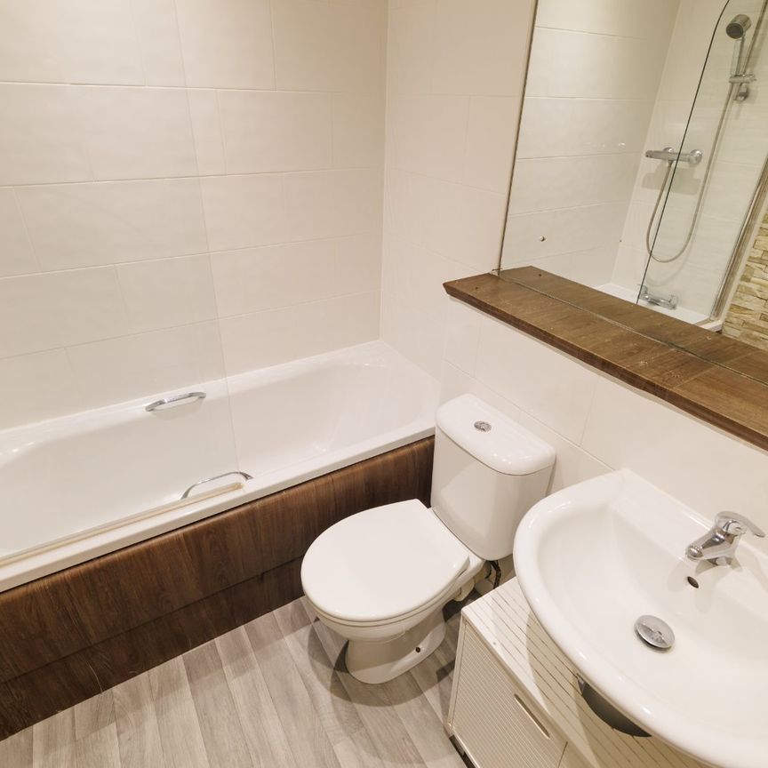 3 bedroom apartment to rent - Photo 1