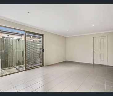 Stylish Family Home in Cranbourne - Photo 1