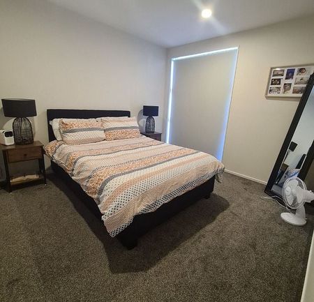 Chic 4BR New Build in Westgate - Photo 2