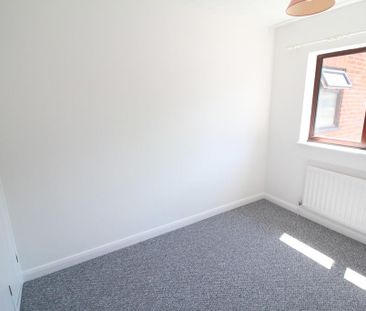 2 bedroom semi-detached house to rent - Photo 6