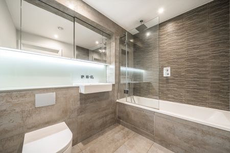 Gaumont Place, Streatham Hill, SW2, London - Photo 5