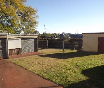 2 Bedroom House Short Stroll to Northpoint Shopping Centre & Parks! - Photo 3