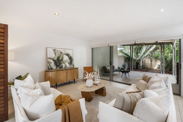 1/27 Chairlift Avenue, Mermaid Beach QLD 4218 - Villa For Rent - $1,450 | Domain - Photo 1