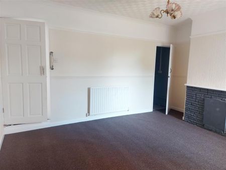 3 bedroom Terraced House to rent - Photo 3