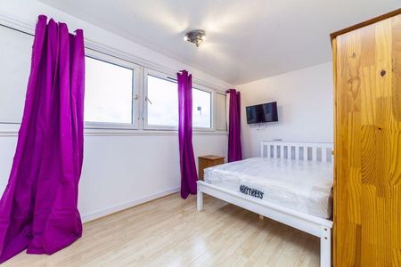 3 bedroom flat to rent - Photo 3