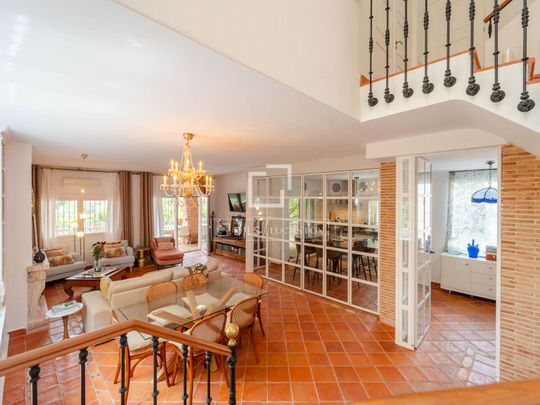 Excellent 4 Bedroom house / villa for rent in La Eliana, Valencia - Foto 1