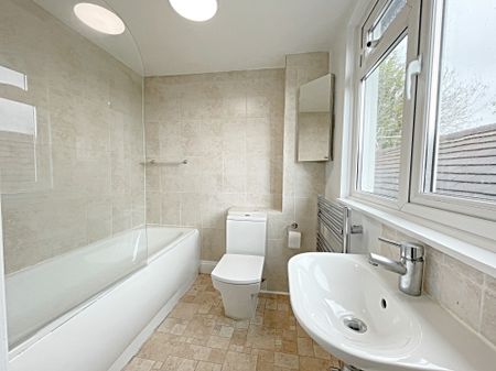 2 bedroom apartment to rent - Photo 5