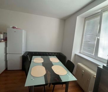 Dlhodobý prenájom: Čiastočne zariadený 2-izbový tehlový byt v centr... - Photo 4