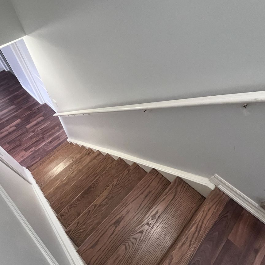 For Lease - 15 BIRCHPARK Drive Unit# Basement Apartment, Whitby, Ontario - Photo 1