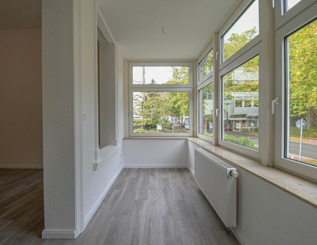 6659 - Sofort Bezugsfrei! Attraktive 4-Zimmer-Wohnung in weißer Altbauvilla im Herzen von Oldenburg! - Foto 1