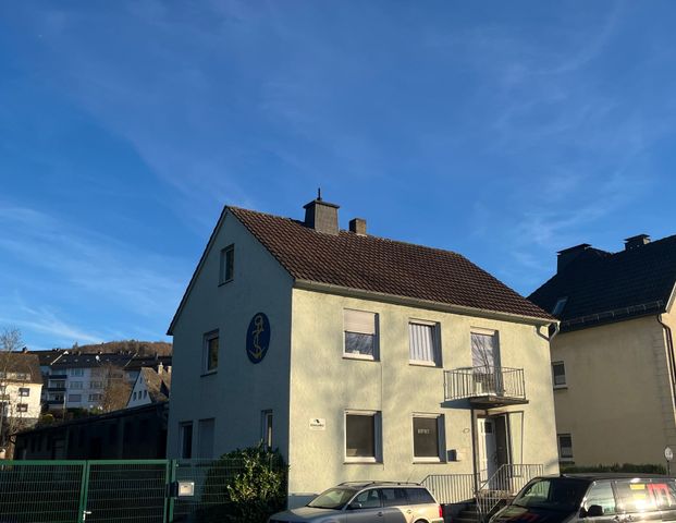 Modernisierte 2-Zimmer-Wohnung in Arnsberg! (Erstbezug) - Photo 1