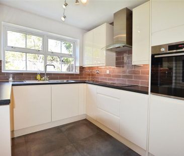 3 bedroom detached house to rent - Photo 5