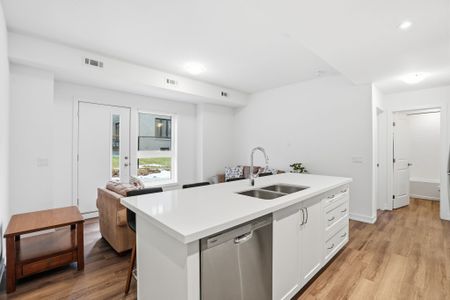 For Lease - 70 Kenesky Drive Unit# 5, Hamilton, Ontario - Photo 3