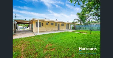 Available Now ** Low set home , with side access fenced back yard. - Photo 5