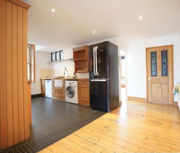 4 bedroom maisonette to rent - Photo 6