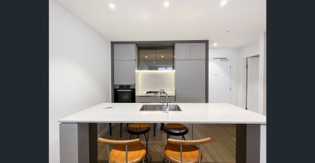 Fully furnished Modern One Bedroom Apartment in Darling Square! - Photo 2