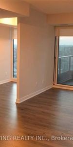 Entertainment district + den 700+sqft! - Photo 3