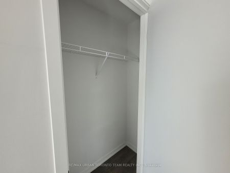 Condo Townhouse For Lease | W8137730 - Photo 5