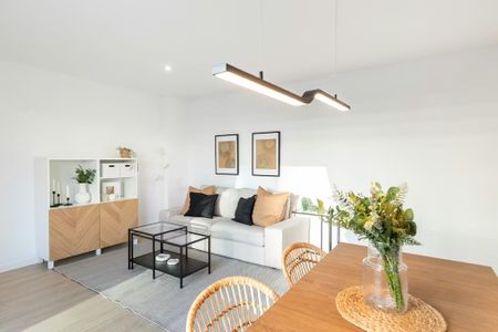 Carrer de Pi i Margall, Badalona, Catalonia 08912 - Photo 4