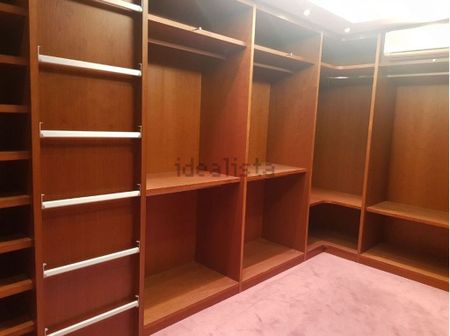 4 room luxury Apartment for rent in Valencia - Photo 2