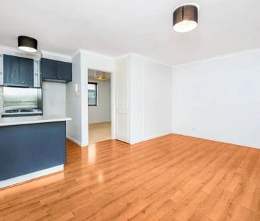 Charming 1-Bedroom Unit with Courtyard in a Premium Yarraville Loca... - Photo 2