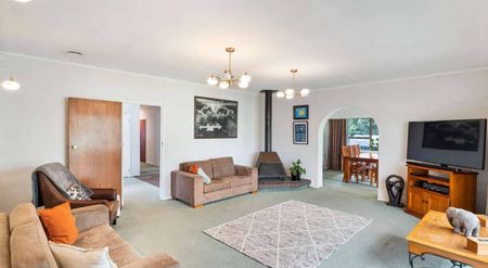 3 Bedroom Family Home - Photo 3