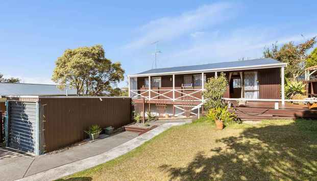 2 Bedroom With Heat Pump In Glenfield/Totora Vale - Photo 1