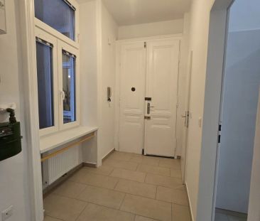 Elegante unbefristete hofseitige 2 Zimmer - Altbauwohnung mit moder... - Foto 3