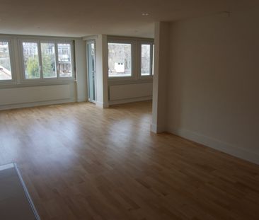 Charmant appartement de 4 pièces avec cheminée et balcon – La Chaux... - Foto 2
