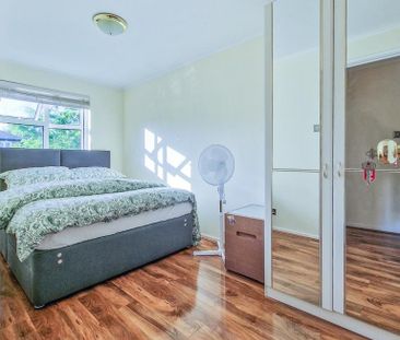 1 bedroom in a house share to rent - Photo 5