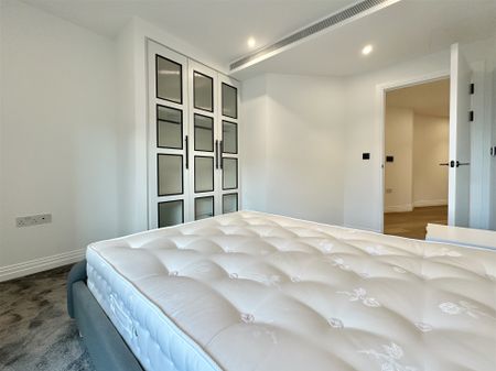 Lockgate Road, London - Photo 2