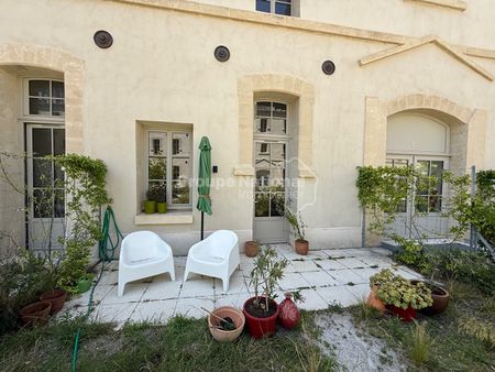 APPARTEMENT 1 PIECE AVEC JARDINET AVIGNON CENTRE-VILLE, - Photo 2