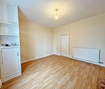 Walter Scott Street, Derker - Photo 2