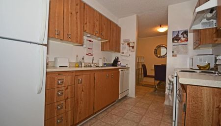 294-300 Main Avenue - Photo 5