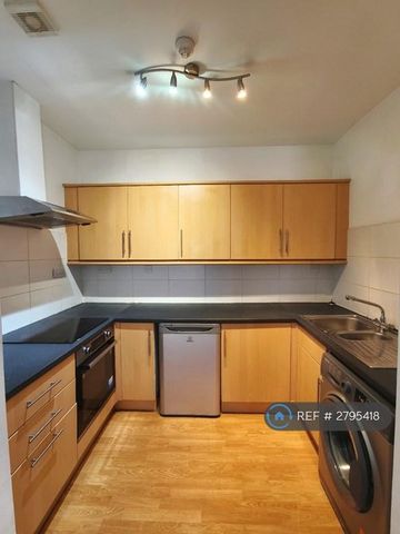 1 bedroom flat to rent - Photo 5