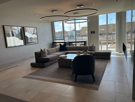 For Lease - 185 Deerfield Drive Unit# 612, Newmarket, Ontario - Photo 4